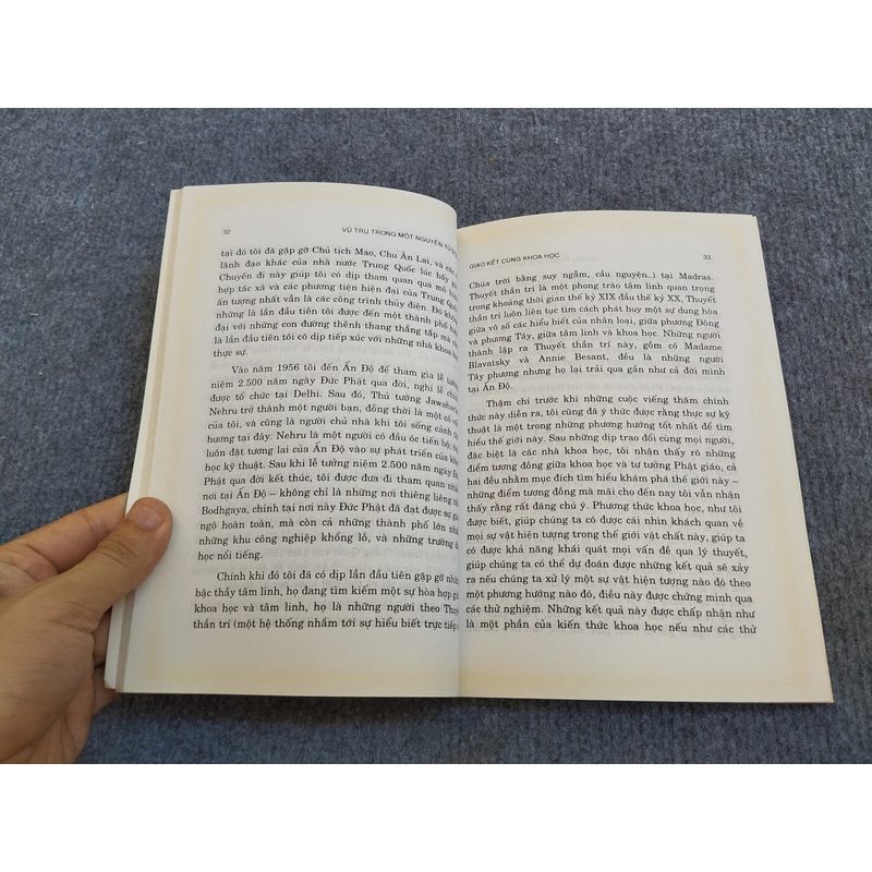 VŨ TRỤ TRONG MỘT NGUYÊN TỬ ĐƠN. ĐIỂM GIAO HÒA GIỮA KHOA HỌC VÀ TÂM LINH 485236