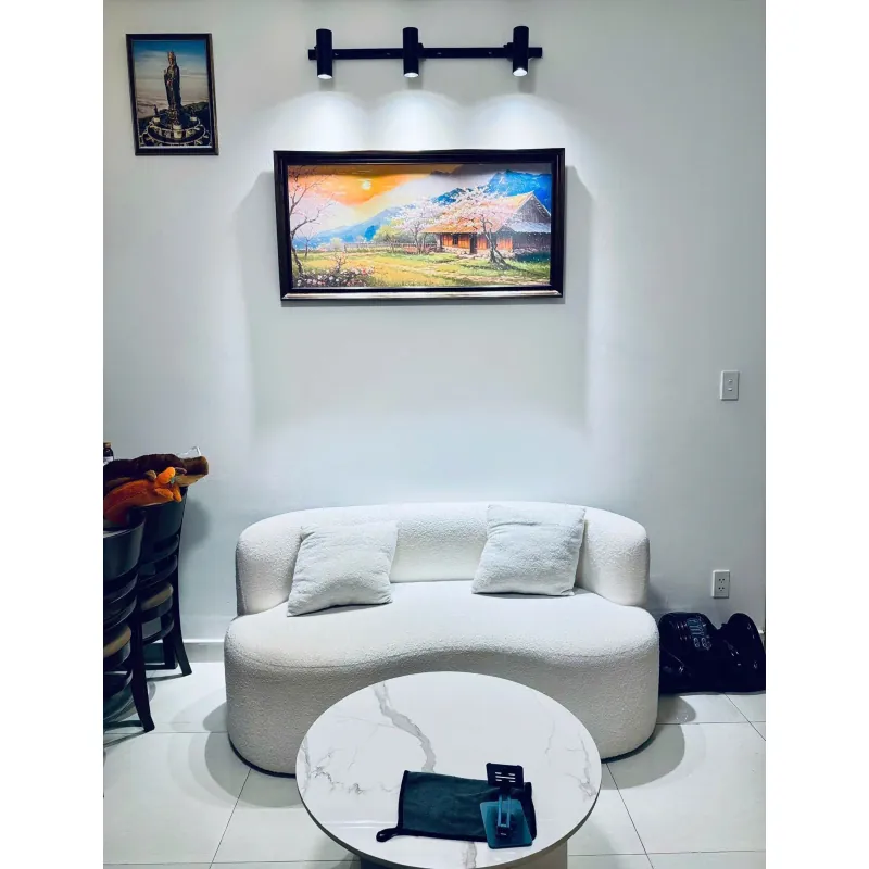 Cần Bán Bộ Bàn Ghế Sofa Trắng Còn Mới 99% Màu Trắng KT 1,8m 573552