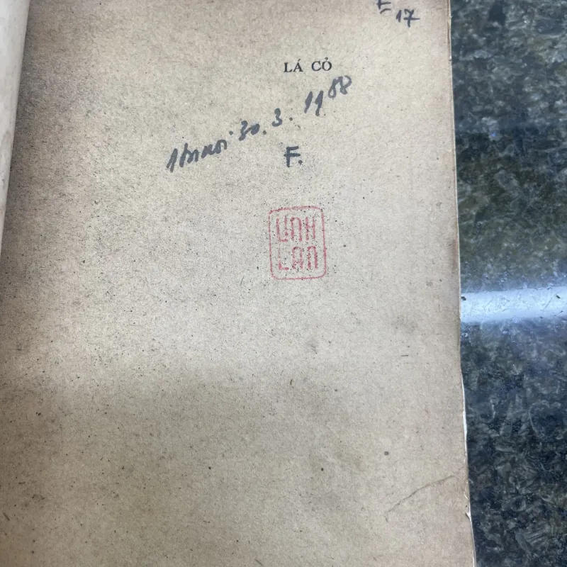 Lá cỏ Uytman XB 1981 763306