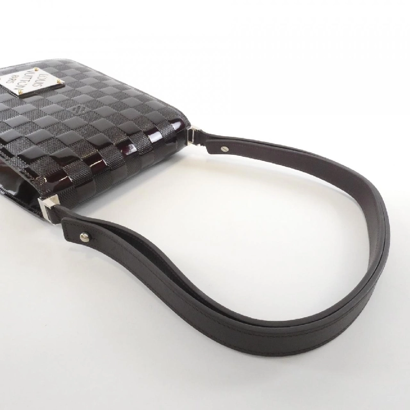Túi xách vai Louis Vuitton Damier Vernis Club M92129 - Hàng hiệu Chính hãng 776470