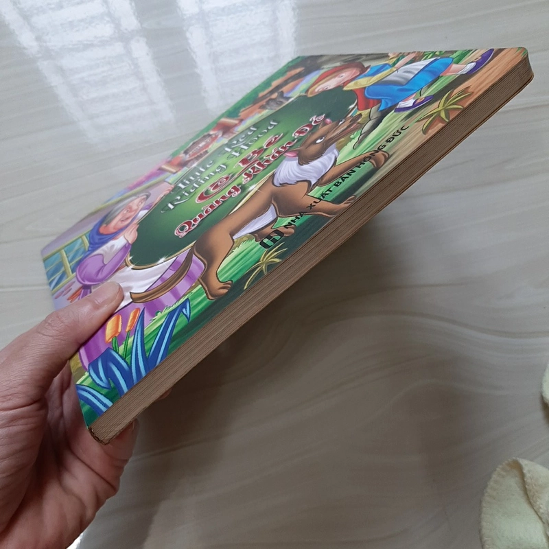 Cô bé quàng khăn đỏ (song ngữ Anh - Việt) 325626