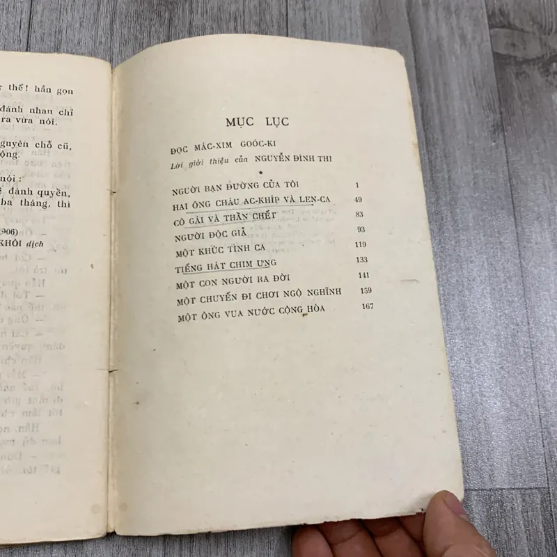Macxim goocki thơ truyện tuyển gập. Xb1956. 6a2 718602