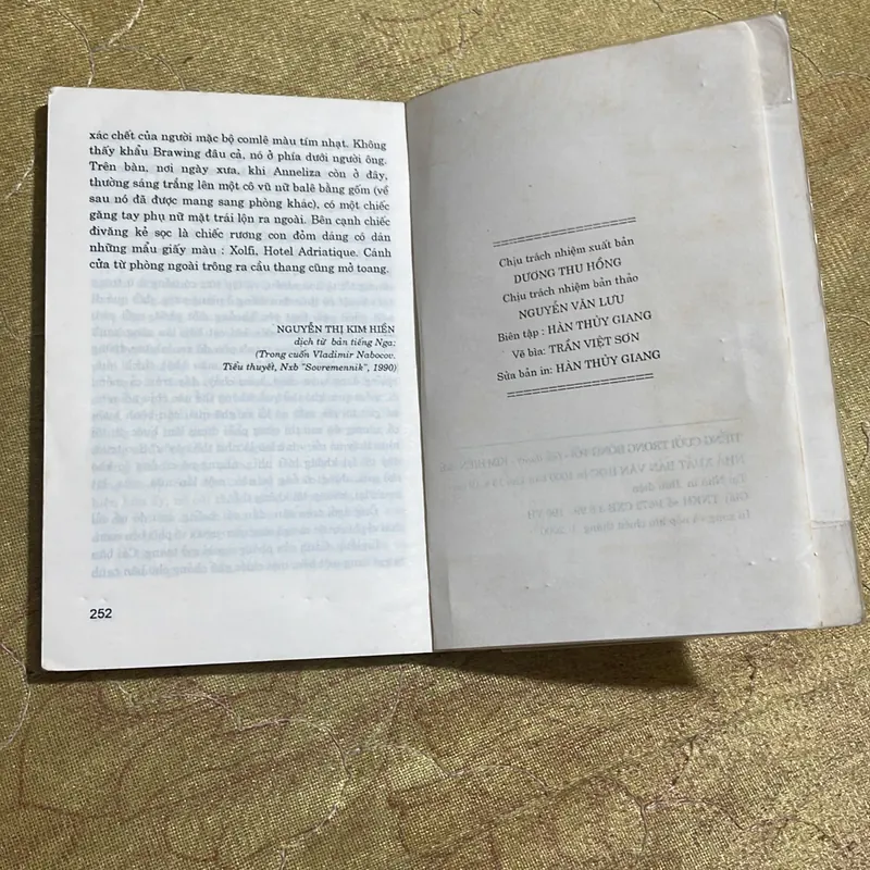 TIẾNG CƯỜI TRONG BÓNG TỐI- VLADIMIR NABOKOV 713683