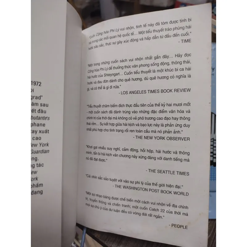 Sách: Cộng hoà phi lý - TG: Gary Shteyngart (A3) 735799