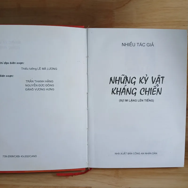 Những Kỷ Vật Kháng Chiến (Sự Im Lặng Lên Tiếng) 576454