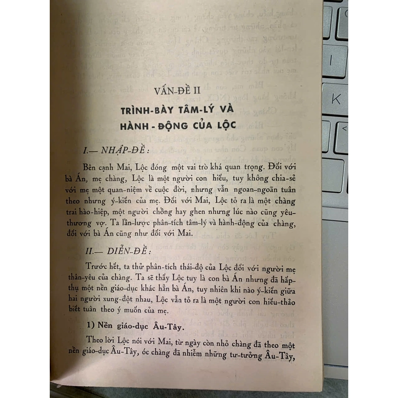 KHẢO LUẬN VỀ KHÁI HƯNG - LÊ HỮU MỤC 518196