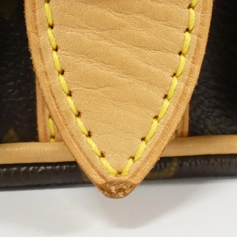 Túi xách vai Louis Vuitton Monogram Hudson M40027 610678