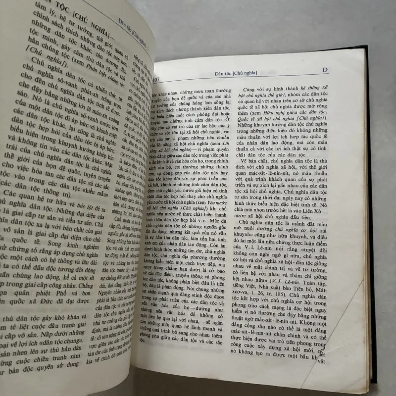 Chủ nghĩa cộng sản khoa học Tự điển  1007152