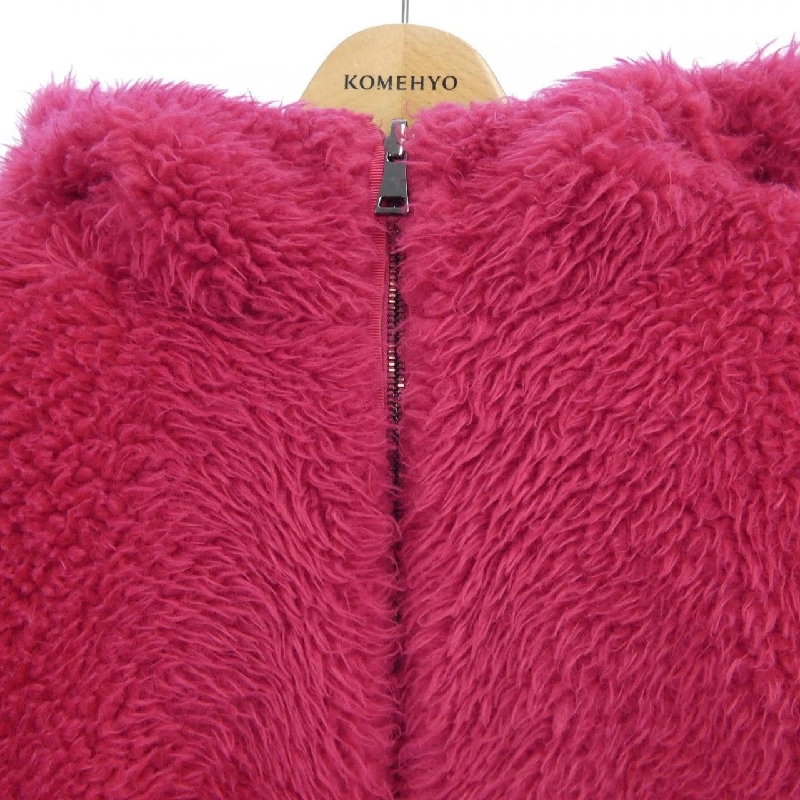 Áo khoác lông vũ MONCLER 639684