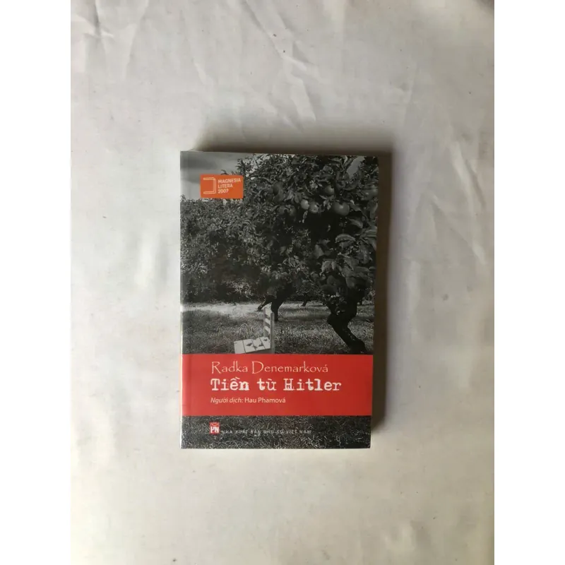 Tiền Từ Hit.ler - Radka Denemarková 1001444