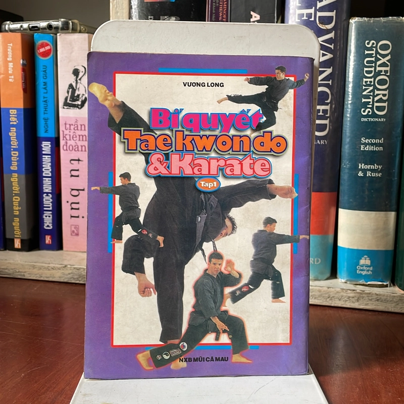 II Sách Võ Thuật: Bí Quyết Taekwondo & Karate (Tập 1) - Vương Long - 1998 533775
