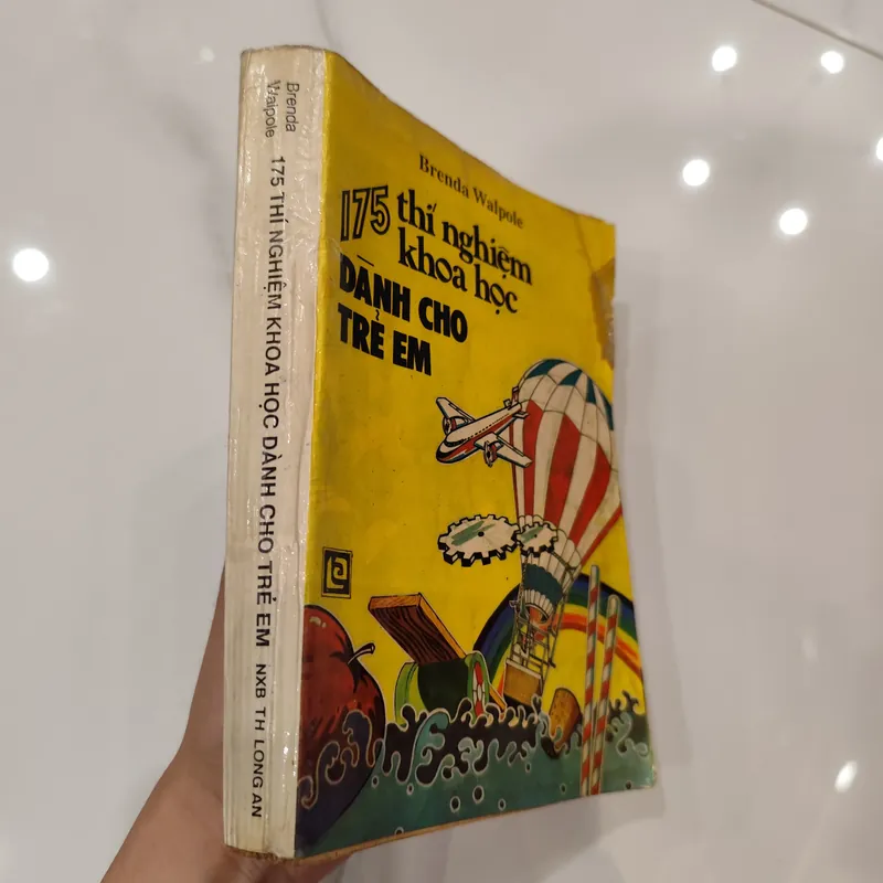 175 thí nghiệm khoa học dành cho trẻ em năm 1990 612890