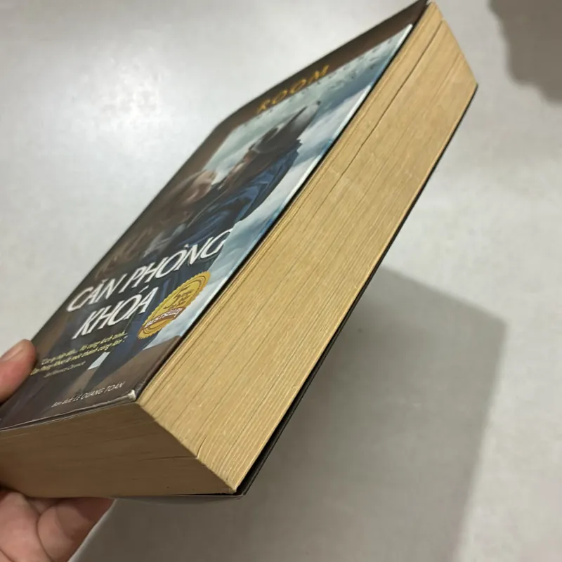 Căn phòng khoá - Emma Donoghue (t01) 750940