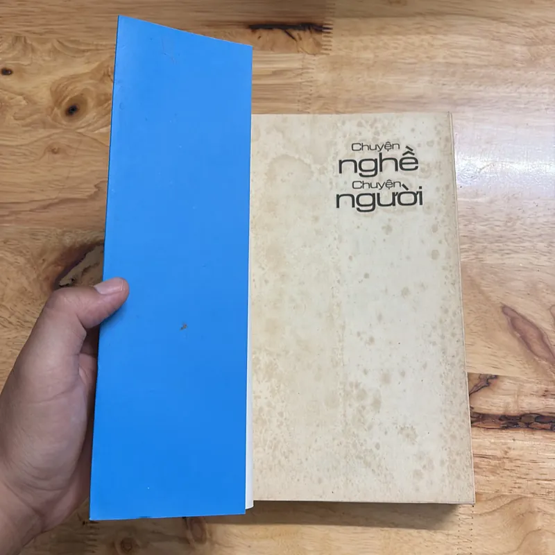 II Báo Tuổi Trẻ: Chuyện Nghề Chuyện Người - Nhiều Tác Giả - 2015 689822