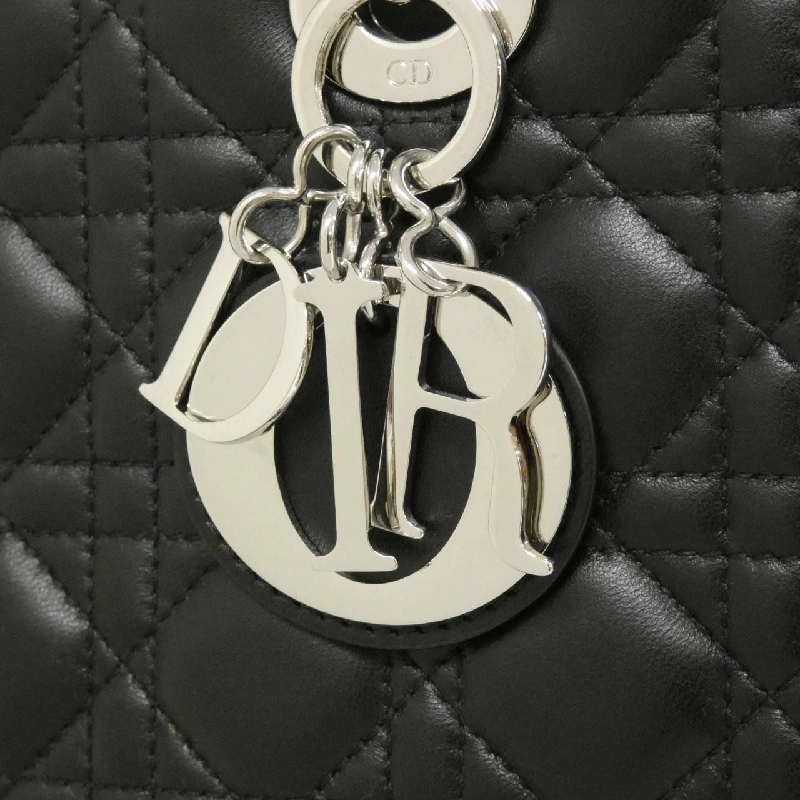 Túi Christian Dior Lady Dior Medium M0565PNGE 616399