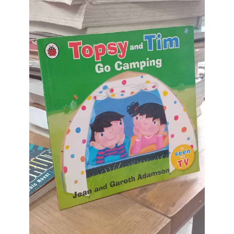 Topsy and Tim Go Camping - Jean and Gareth Adamson 593863