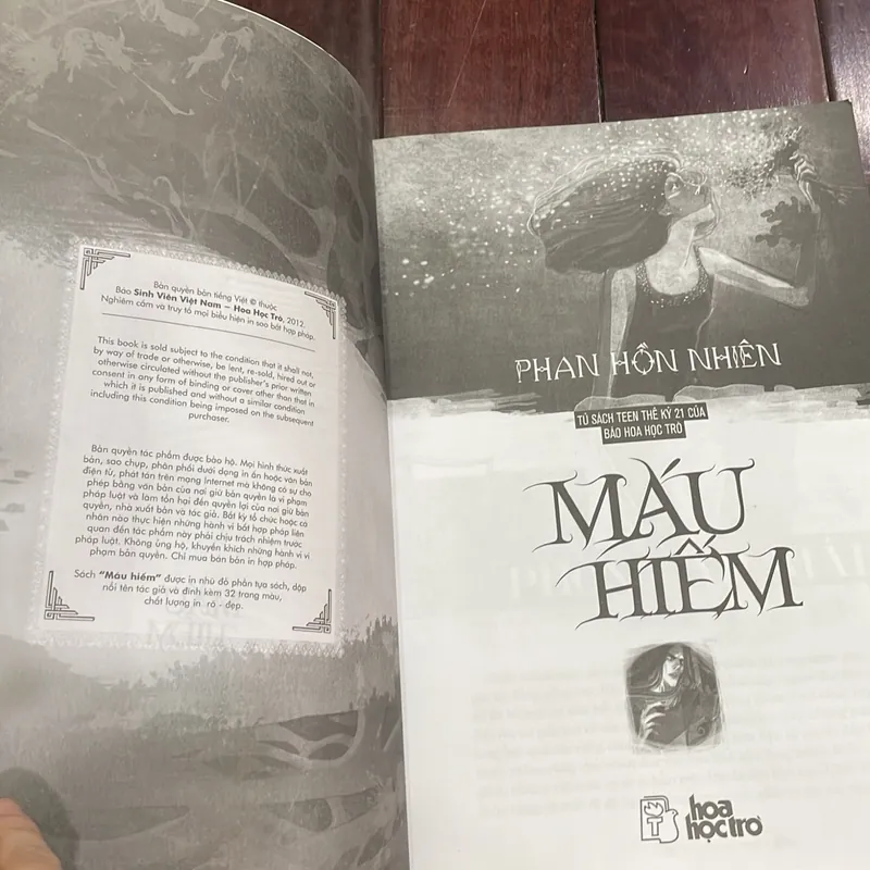  🌿 MÁU HIẾM – Phan Hồn Nhiên - Hoa Học Trò - 2012 tủ sách teen  1059536