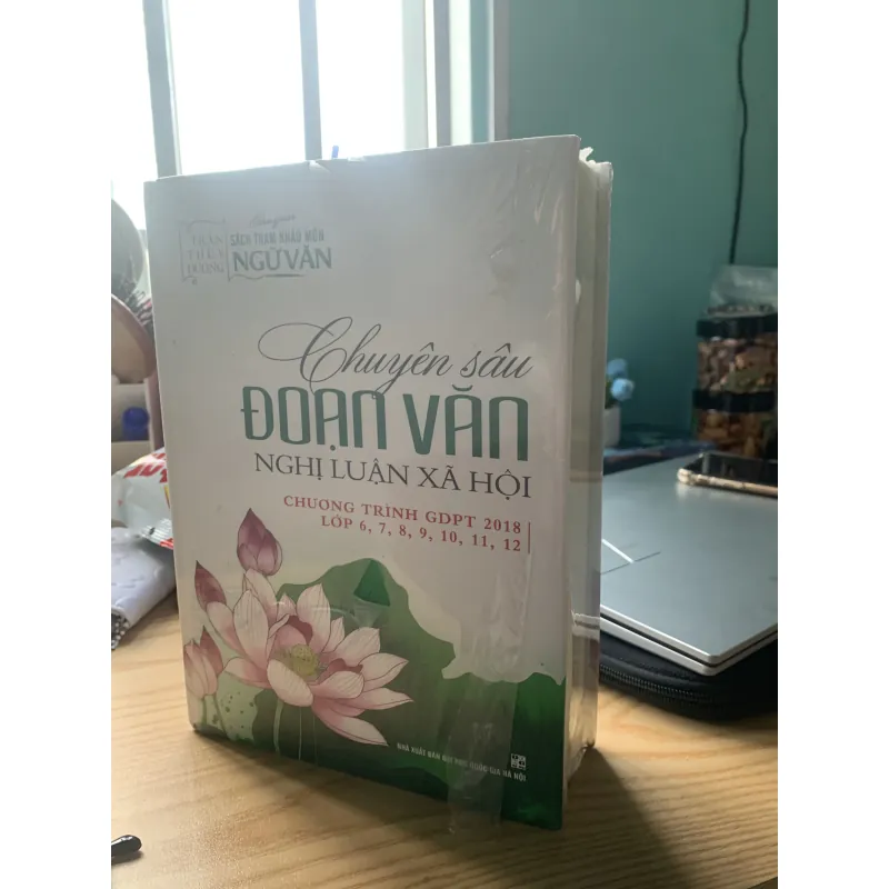 Chuyên sâu đoạn văn nghị luận xã hội của trần thuỳ dương mới 100% còn nguyên seal 800256