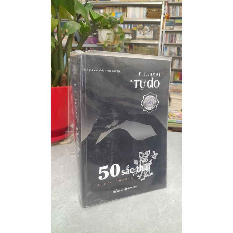 50 SẮC THÁI: XÁM - ĐEN - TỰ DO - E. L. James 413822