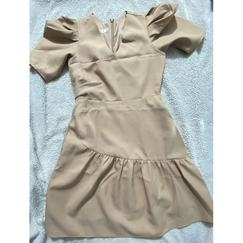 Đầm nữ màu nude 471430