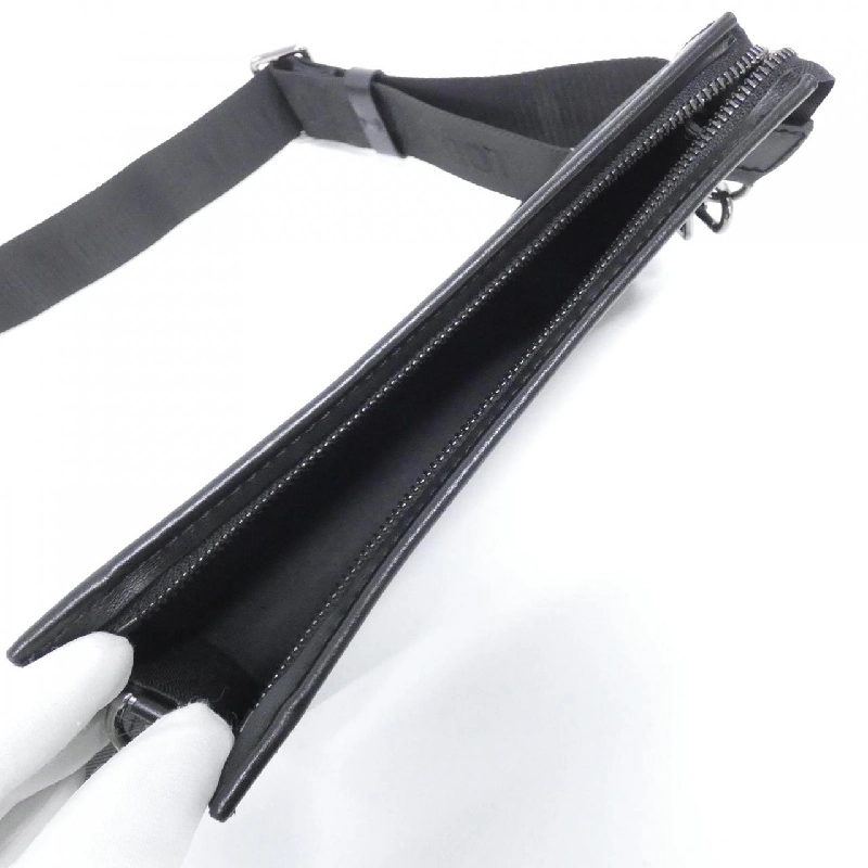 Túi đeo vai Louis Vuitton Monogram Eclipse Reverse Gaston Wearable Wallet M81124 - Hàng hiệu Chính hãng 768266