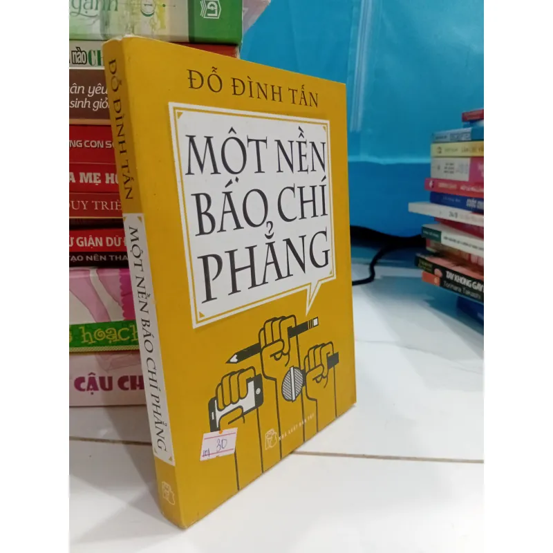 Sách Một nền báo chí phẳng 1008061