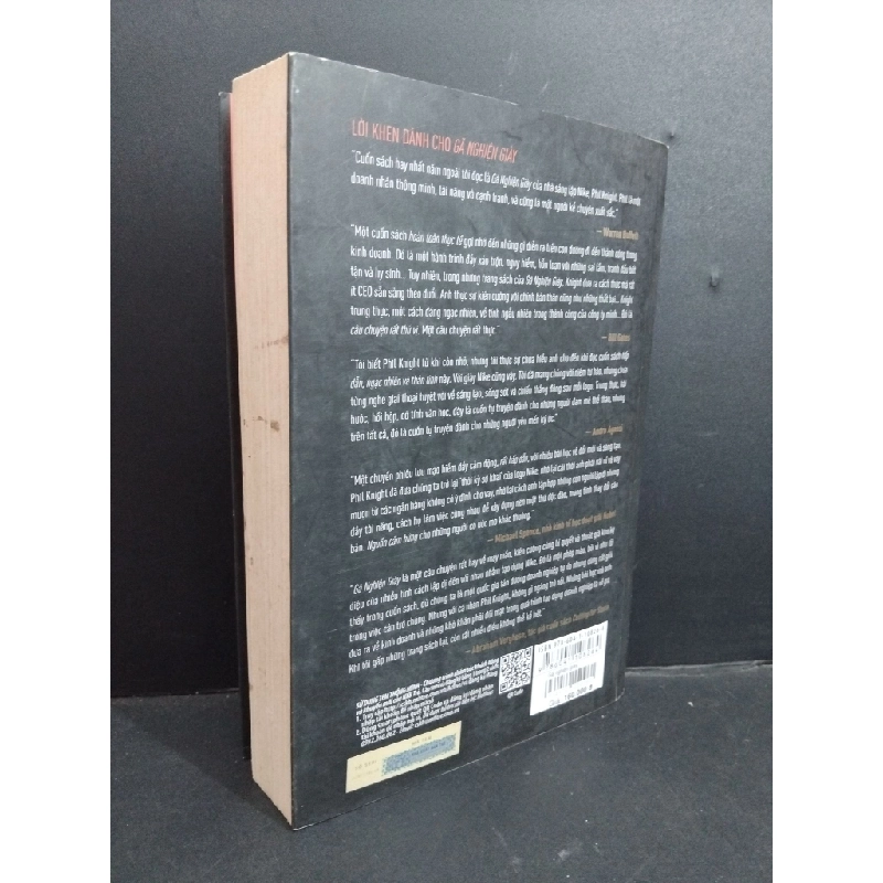 Gã nghiện giày mới 70% ố bìa có chữ 2018 HCM0612 Phil Knight SỨC KHỎE - THỂ THAO 356565