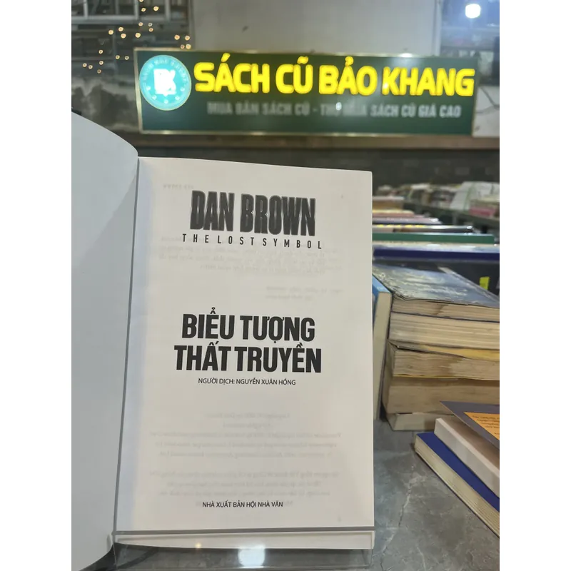 BIỂU TƯỢNG THẤT TRUYỀN- DAN BROWN 712492