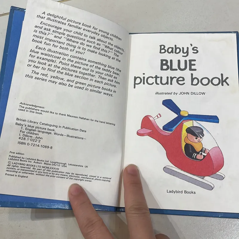 NGOẠI VĂN tiếng anh trẻ em : BABY ‘s BLUE picture book - ladybird  1027827