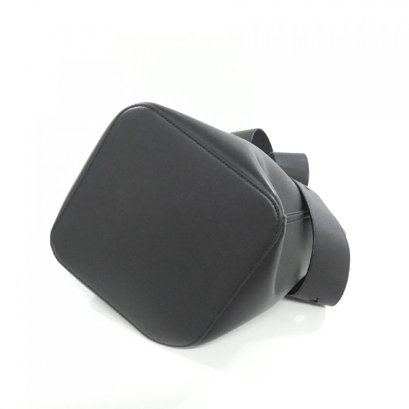 Túi xách bucket Pebble Loewe vừa 611815