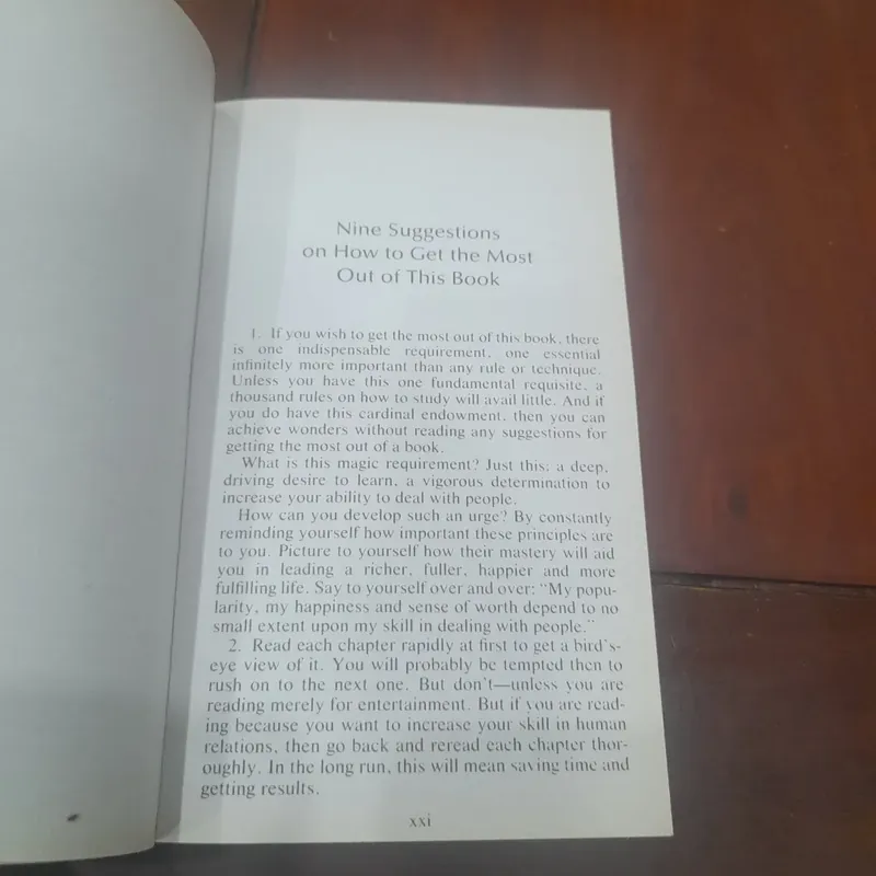 DALE CARNEGIE - How to Win Friends & Influence People 705359