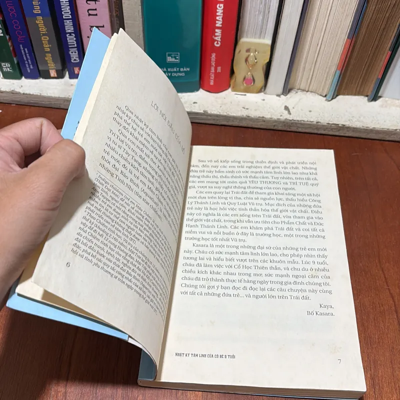 II Sách Tâm Linh: Nhật Ký Tâm Linh Của Cô Bé 9 Tuổi - KASARA - UCM Việt Nam (Dịch) - 2017 782370