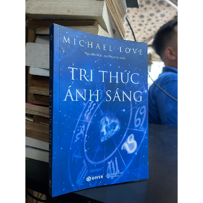 Tri Thức Ánh Sáng - Michael Love 465503