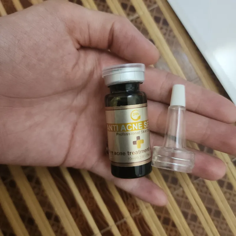 Thuốc trị mụn  569642