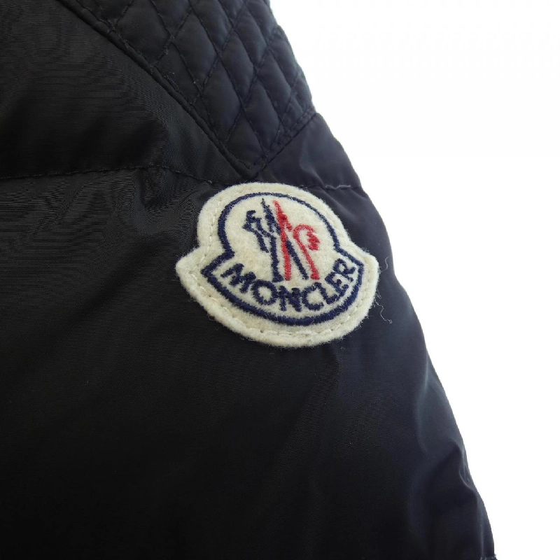 Áo khoác lông vũ MONCLER 640170