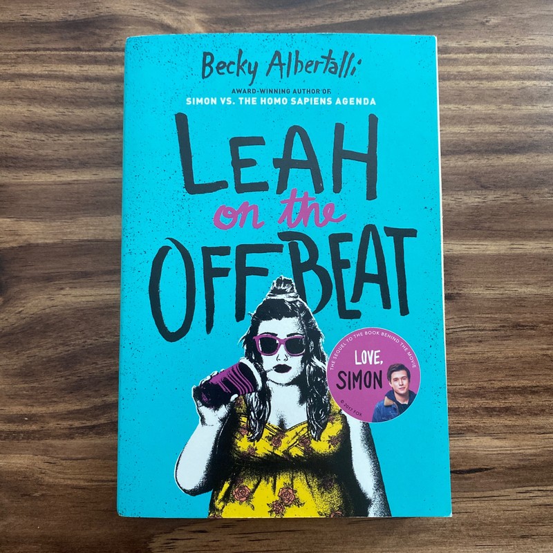 Sách Ngoại Văn - Leah On The Offbeat - Sách còn rất mới 167996