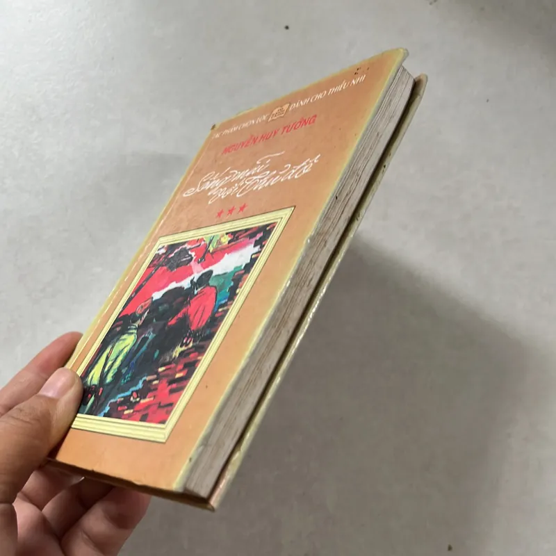Sống mãi với thủ đô Tập 3 - Nguyễn Huy Tưởng - Tủ sách vàng (Bìa cứng) 596481