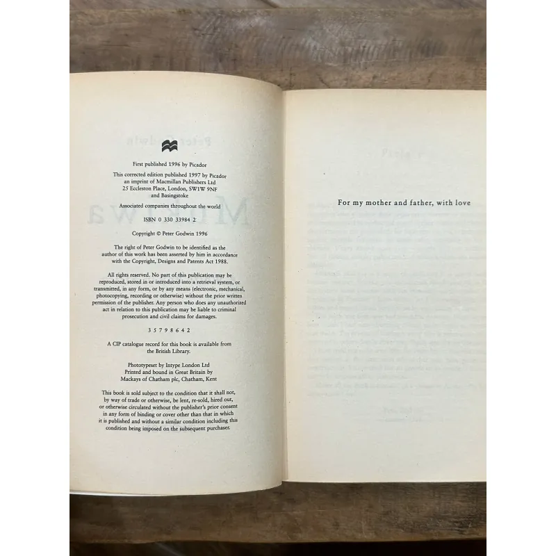 Mukiwa: A White Boy in Africa - Peter Godwin 734830