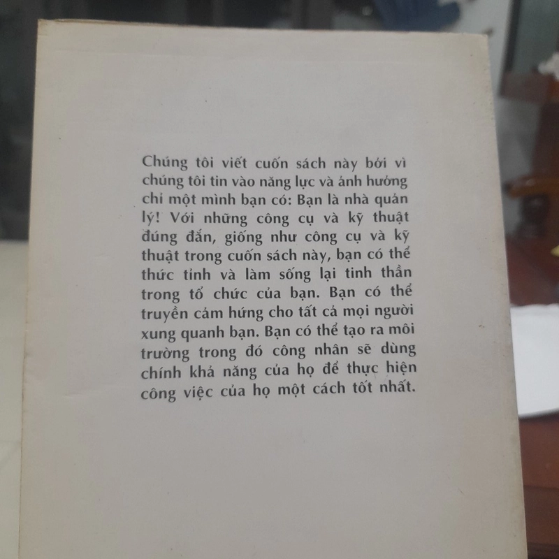Annebruce, J.S.Pspitone - BÍ QUYẾT TRUYỀN CẢM HỨNG LÀM VIỆC CHO CẤP DƯỚI 455557