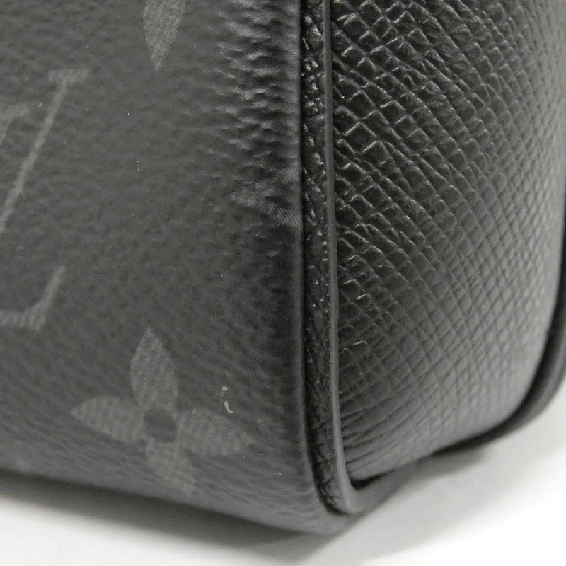 Túi đeo chéo Louis Vuitton Taiga Lama Outdoor Messenger PM M30233 - Hàng hiệu Chính hãng 767703