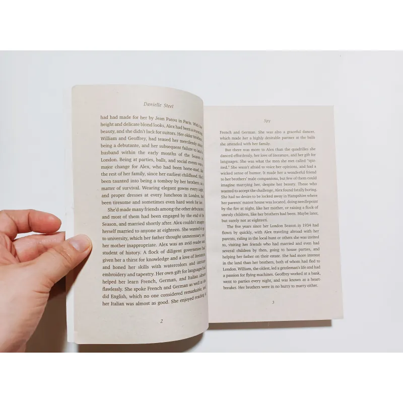 Spy - Danielle Steel  757813