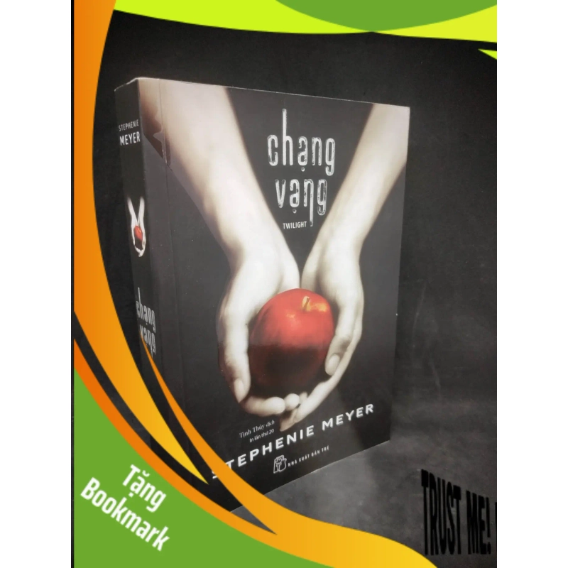 (TẶNG BOOKMARK) Chạng vạng mới 90% (bẩn bìa) RBK2903 940950