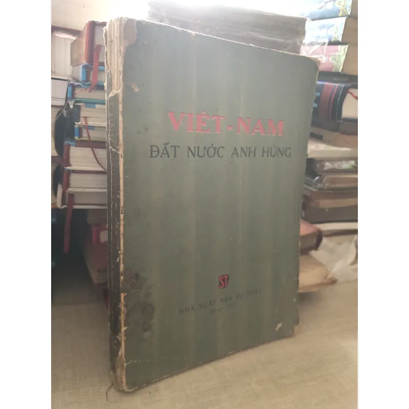 Việt Nam đất nước anh hùng  1001025