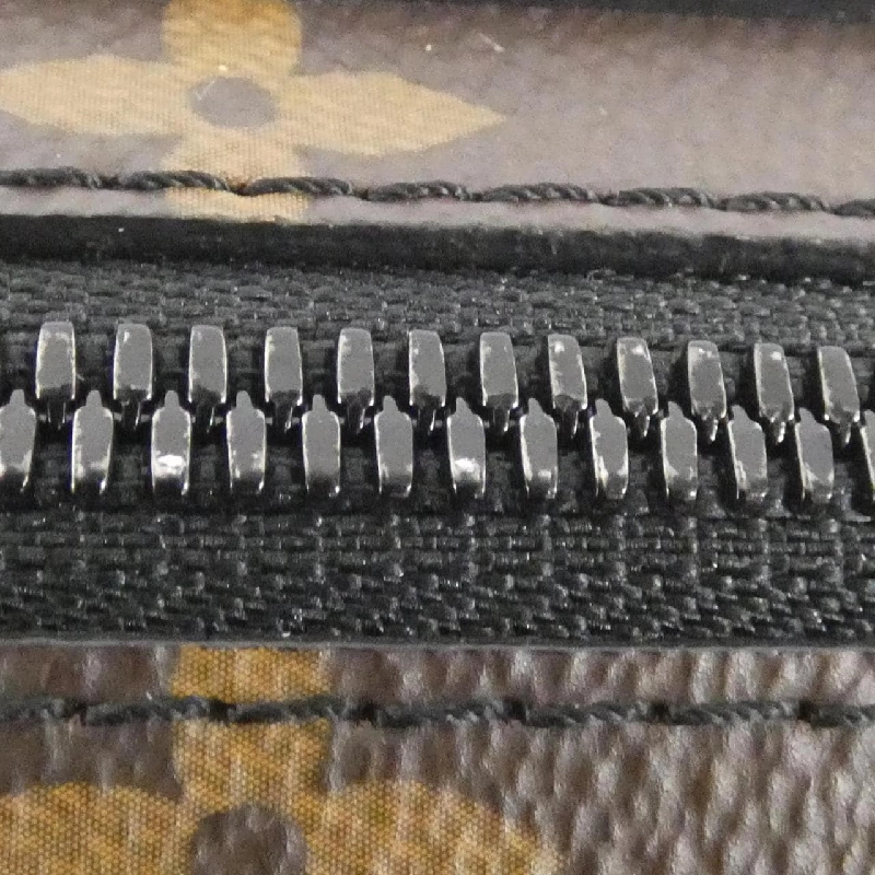 Túi xách vai Louis Vuitton Monogram Taffeta Vertical Soft Trunk M45044 - Hàng hiệu Chính hãng 805802