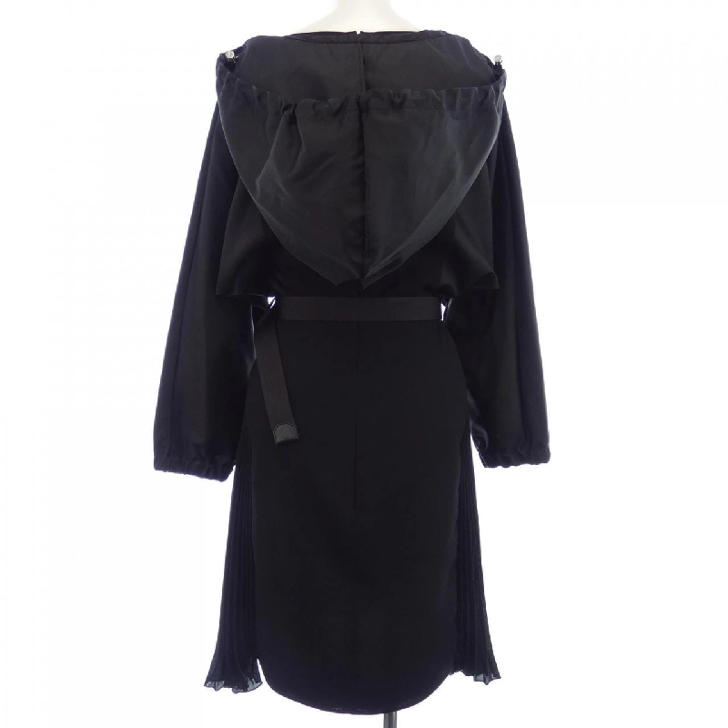 Váy đầm PRADA P3E75H S212 1Y2I 647648