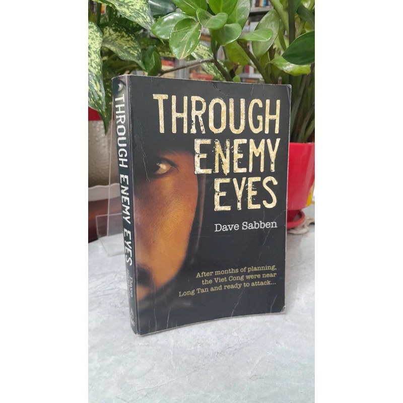 THROUGH ENEMY EYES 386146