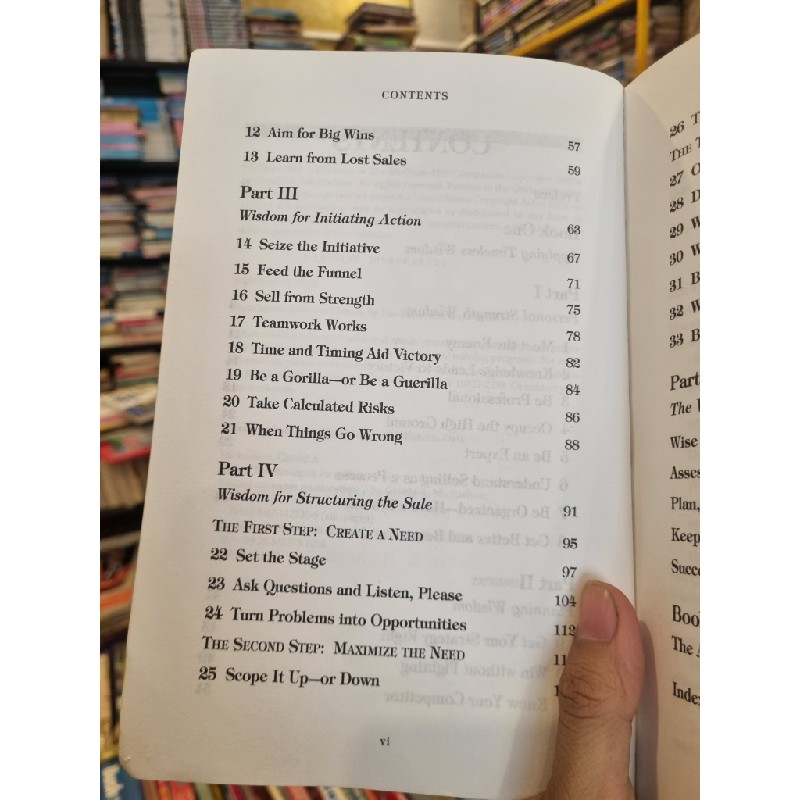 SUN TZU STRATEGIES FOR SELLING : How To Use The Art Of War To Build Lifelong Customer Relationships - G.A. Michaelson & Steven W. Michaelson 198103