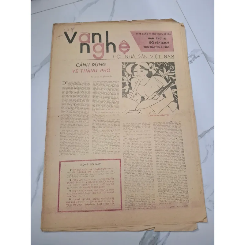 Báo Văn nghệ Số 16 (1120) - Hà Đình Cẩn - Bút ký 960244