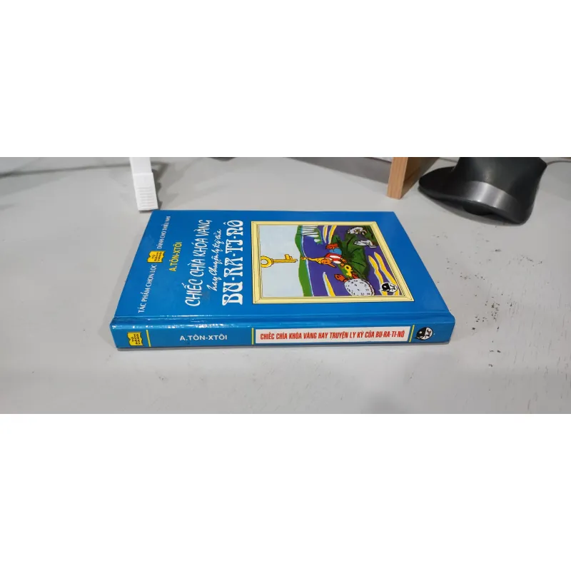 Tủ sách vàng bìa cứng - Chiếc chìa khóa vàng hay truyện ly kỳ của buratino  800078