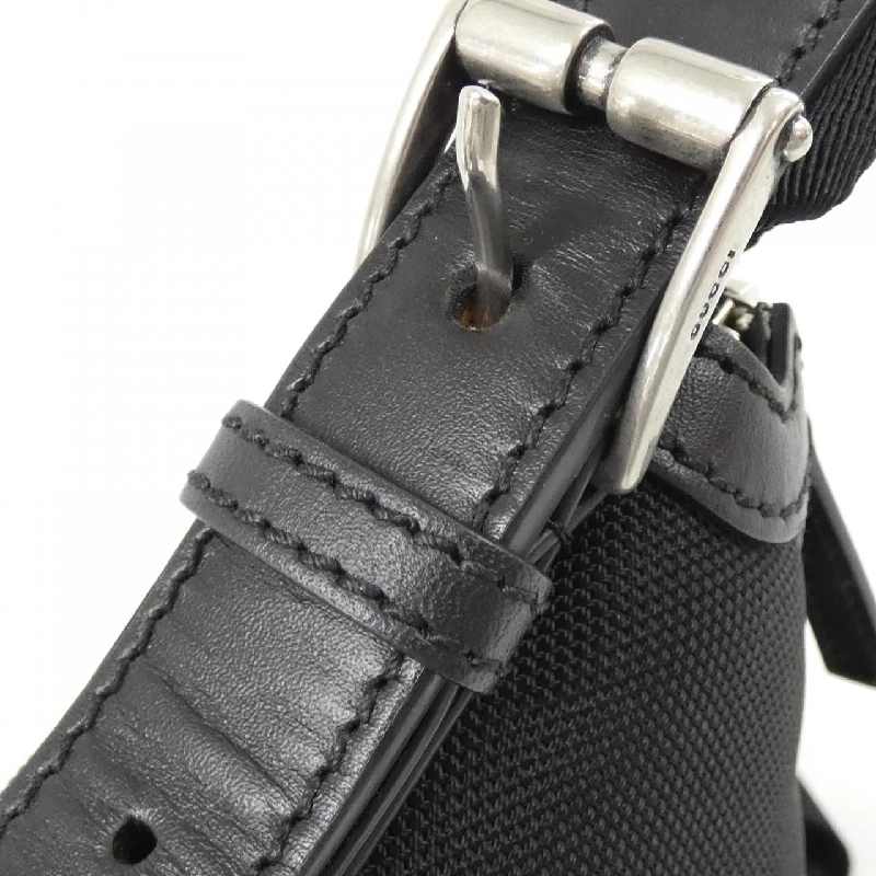 Túi đeo vai Gucci 631199 KWT7N 613437